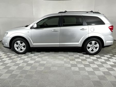 2012-Dodge-Journey-36-V6-SXT-Auto_7