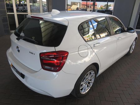 2012-BMW-1-Series-116i-5-dr_2