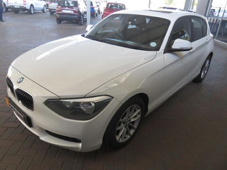 2012-BMW-1-Series-116i-5-dr_5