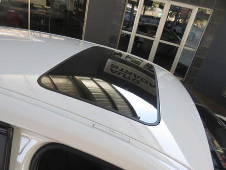 2012-BMW-1-Series-116i-5-dr_7