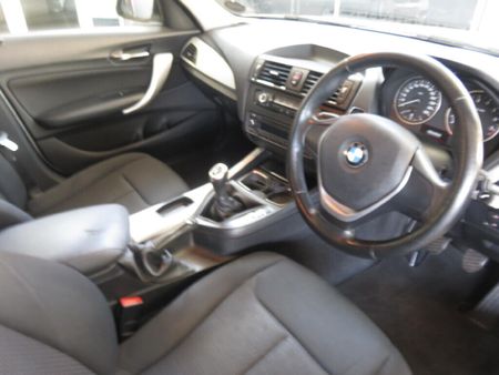 2012-BMW-1-Series-116i-5-dr_8
