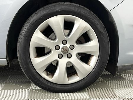 2014-Opel-Astra-14T-Enjoy-Auto_3