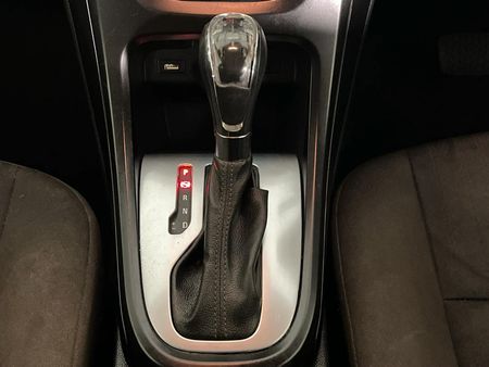 2014-Opel-Astra-14T-Enjoy-Auto_5