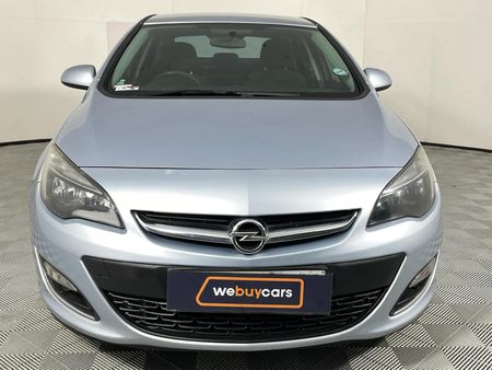 2014-Opel-Astra-14T-Enjoy-Auto_7