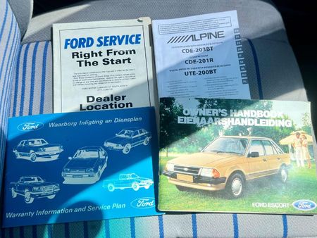 1986-Ford-Escort-XR3i_12
