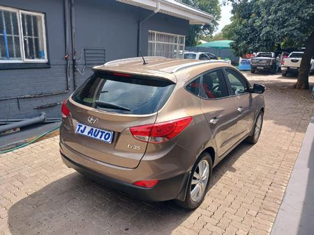 2015-Hyundai-ix35-20-Premium-Auto_5