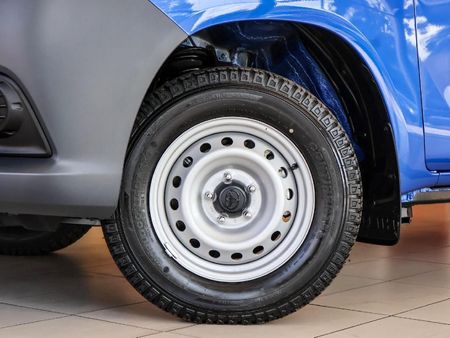 2024-Toyota-Hilux-20-VVTi-Single-Cab_9
