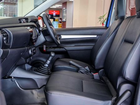 2024-Toyota-Hilux-20-VVTi-Single-Cab_16