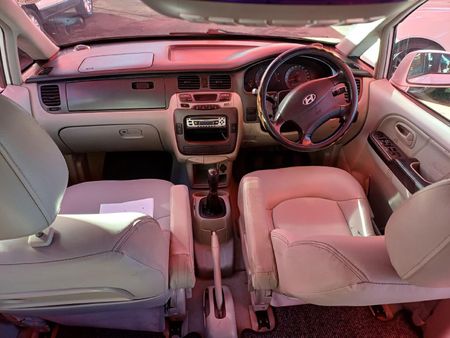 2005-Hyundai-Trajet-20-CRDi_11