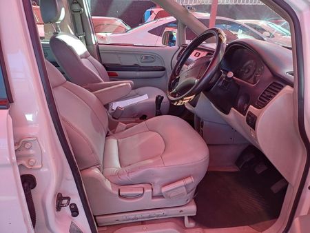 2005-Hyundai-Trajet-20-CRDi_13