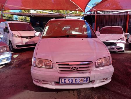 2005-Hyundai-Trajet-20-CRDi_1