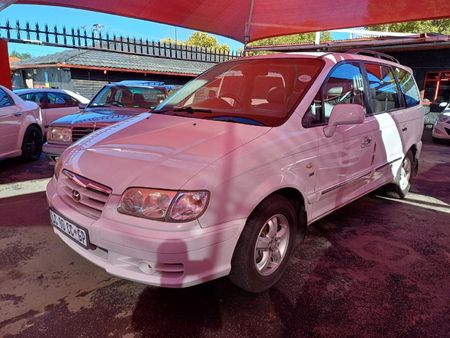 2005-Hyundai-Trajet-20-CRDi_2