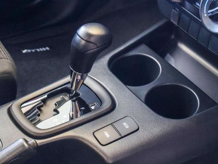 2024-Toyota-Hilux-24-GD-6-Raised-Body-Raider-Auto-Single-Cab_12