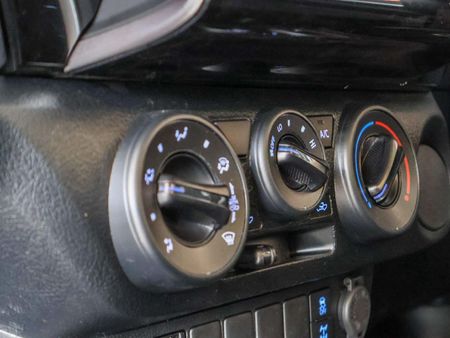 2024-Toyota-Hilux-24-GD-6-Raised-Body-Raider-Auto-Single-Cab_13