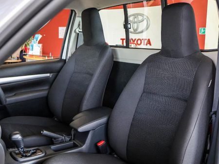 2024-Toyota-Hilux-24-GD-6-Raised-Body-Raider-Auto-Single-Cab_15