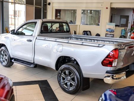 2024-Toyota-Hilux-24-GD-6-Raised-Body-Raider-Auto-Single-Cab_4