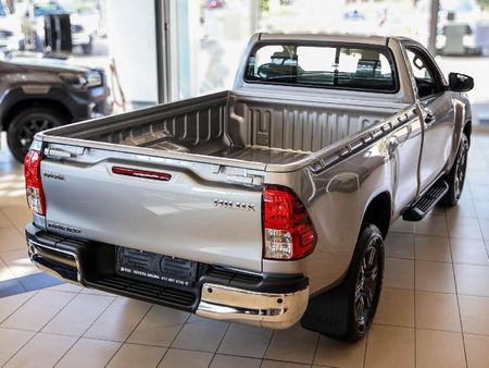 2024-Toyota-Hilux-24-GD-6-Raised-Body-Raider-Auto-Single-Cab_6