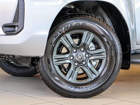 2024-Toyota-Hilux-24-GD-6-Raised-Body-Raider-Auto-Single-Cab_8