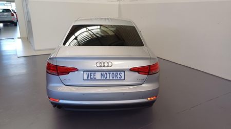 2017-Audi-A4-14-TFSI-Auto_11