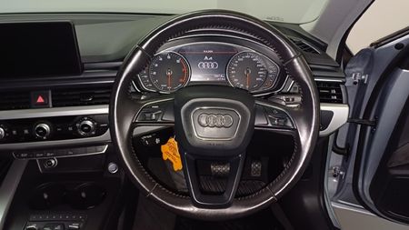 2017-Audi-A4-14-TFSI-Auto_16