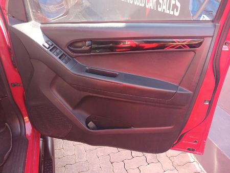 2016-Isuzu-KB-250-D-Teq-HO-LE-Double-Cab_7