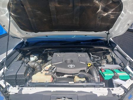 2017-Toyota-Hilux-28-GD-6-Raider-4x4-Auto-Double-Cab_11
