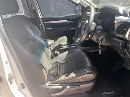 2017-Toyota-Hilux-28-GD-6-Raider-4x4-Auto-Double-Cab_8