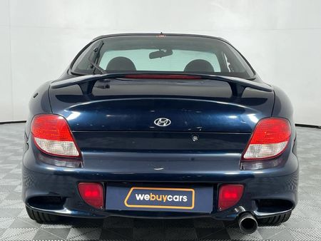 2001-Hyundai-Tiburon-20_11