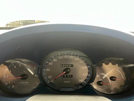 2001-Hyundai-Tiburon-20_2
