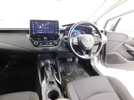 2022-Toyota-Corolla-18-XS-Hybrid-Auto_10