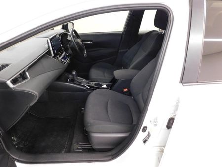 2022-Toyota-Corolla-18-XS-Hybrid-Auto_1