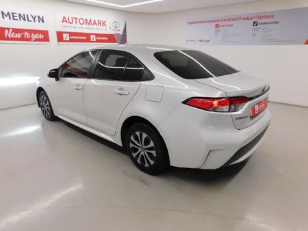 2022-Toyota-Corolla-18-XS-Hybrid-Auto_4