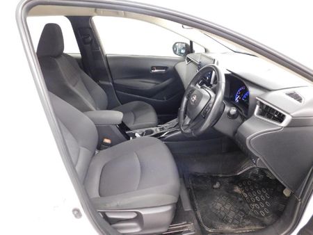 2022-Toyota-Corolla-18-XS-Hybrid-Auto_7