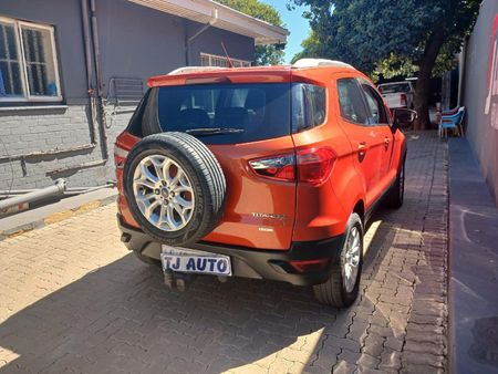 2015-Ford-EcoSport-15-TDCi-Titanium_5