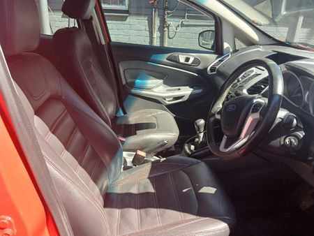 2015-Ford-EcoSport-15-TDCi-Titanium_8