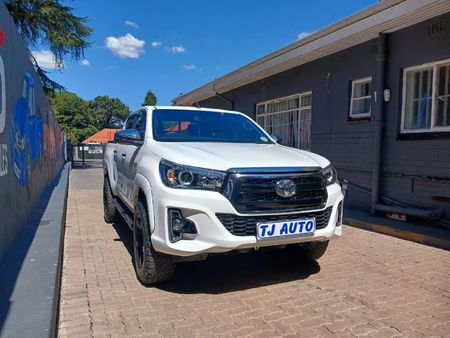 2019-Toyota-Hilux-28-GD-6-Raised-Body-Auto-Raider-Double-Cab_2