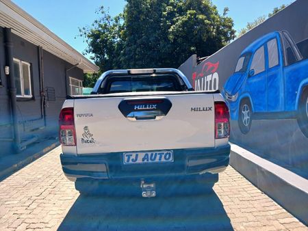 2019-Toyota-Hilux-28-GD-6-Raised-Body-Auto-Raider-Double-Cab_3