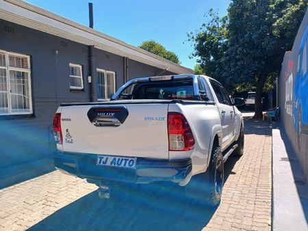 2019-Toyota-Hilux-28-GD-6-Raised-Body-Auto-Raider-Double-Cab_4