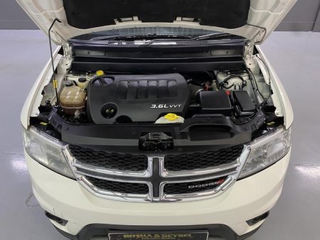 2015-Dodge-Journey-36-V6-SXT-Auto_14