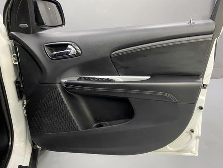 2015-Dodge-Journey-36-V6-SXT-Auto_6