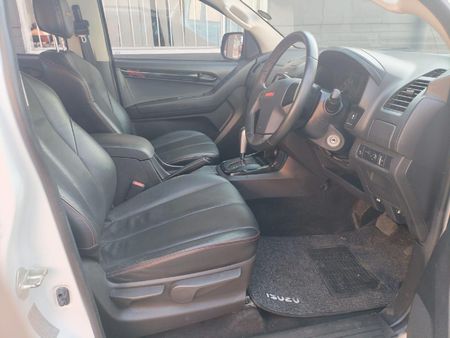 2021-Isuzu-D-Max-250-HO-X-Rider-Auto-Double-Cab_7