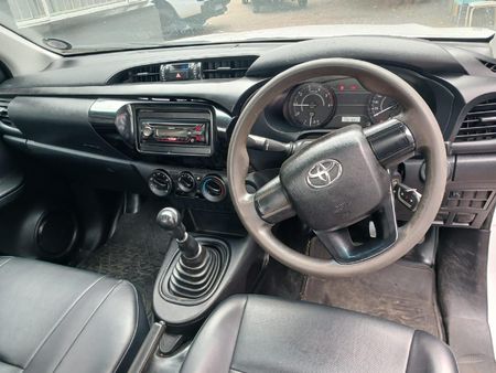 2020-Toyota-Hilux-24-GD-Single-Cab_9