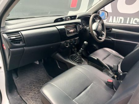 2020-Toyota-Hilux-24-GD-Single-Cab_10