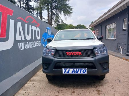 2020-Toyota-Hilux-24-GD-Single-Cab_2