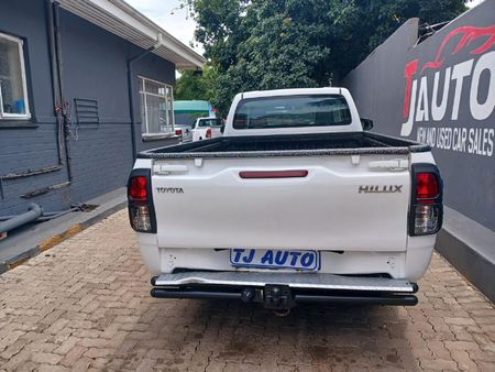 2020-Toyota-Hilux-24-GD-Single-Cab_4