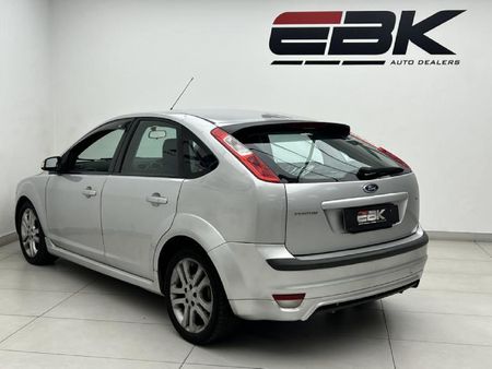 2007-Ford-Focus-16-Si-5-dr_3