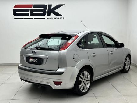 2007-Ford-Focus-16-Si-5-dr_5