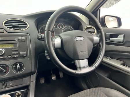 2007-Ford-Focus-16-Si-5-dr_7