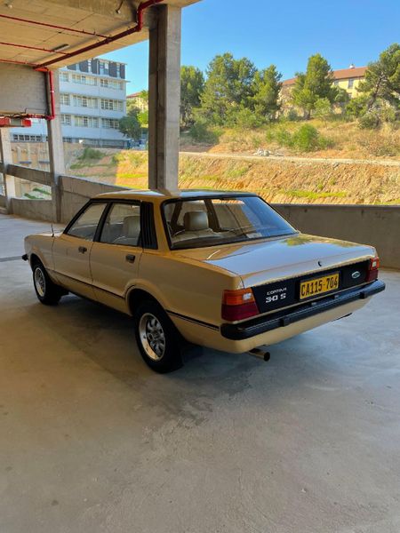 1978-Ford-Cortina-30S_2