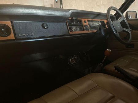 1978-Ford-Cortina-30S_7